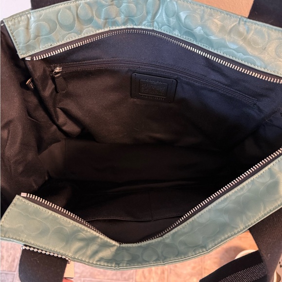 Coach Green and White Tote Bag - Picture 4 of 4